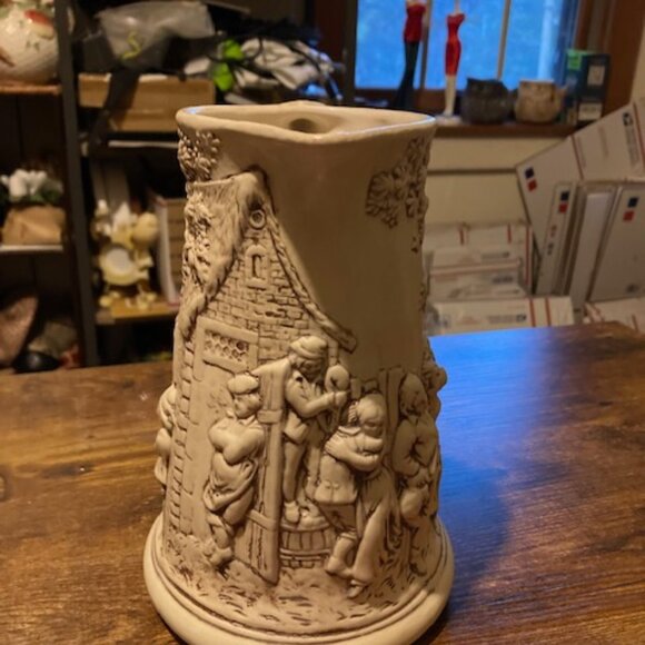 Vintage Atlantic mold ceramic pitcher - Picture 3 of 8